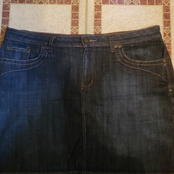 Denim skirt - Picture 3 of 5